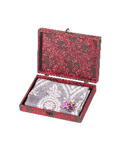 Калагаи серо-белый, с брошью Харыбюльбюль в коробке 1041